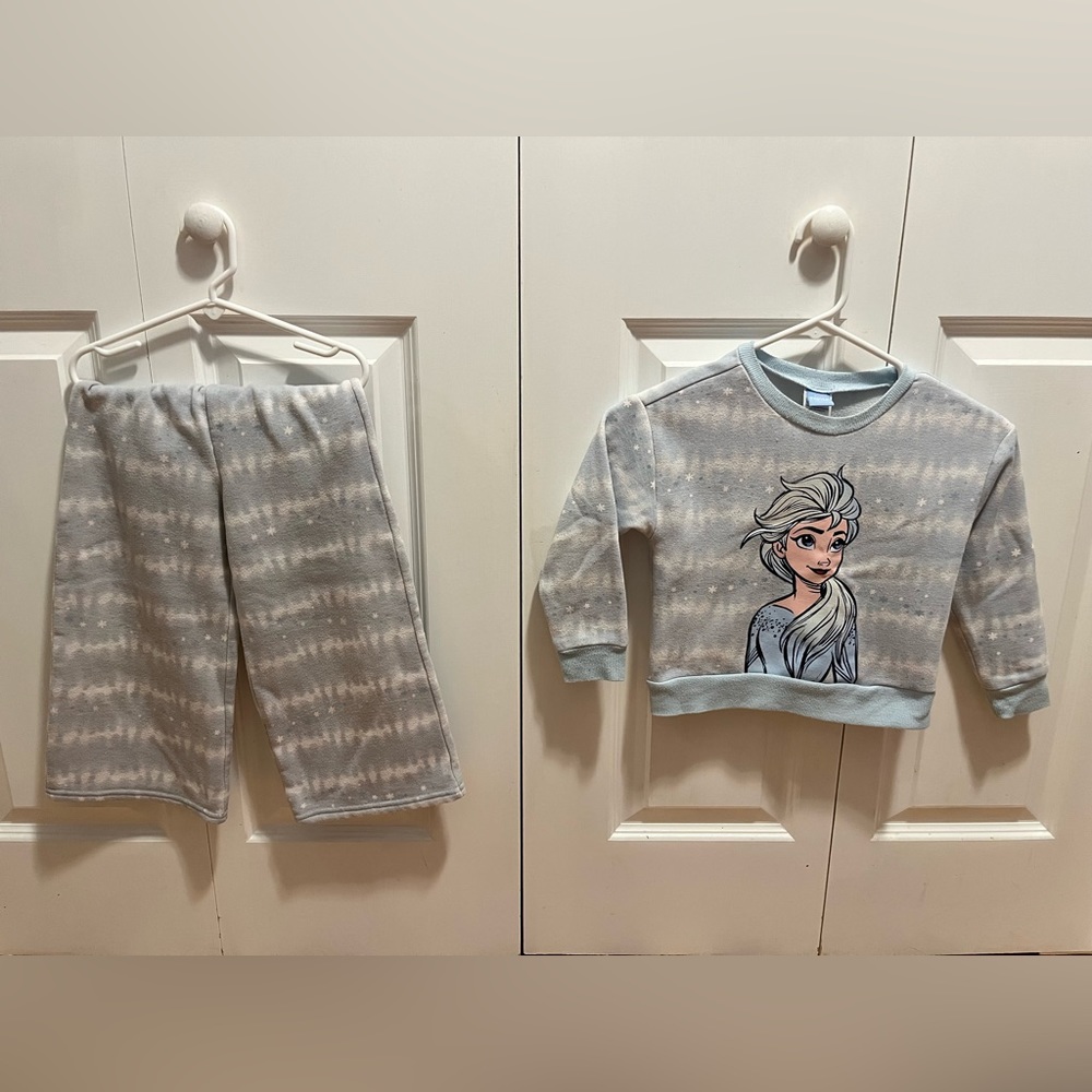 5T Sweatshirt/pant Jammie set